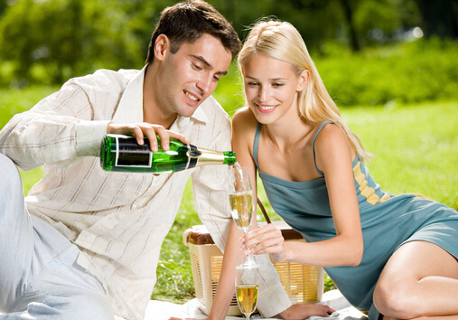 喝啤酒拉肚子怎么回事?啤酒過敏怎么辦?