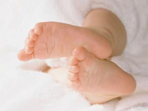 腳底脫皮是怎么回事?腳底脫皮用什么藥