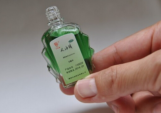 不宜用風(fēng)油精的人群-使用風(fēng)油精的注意地方