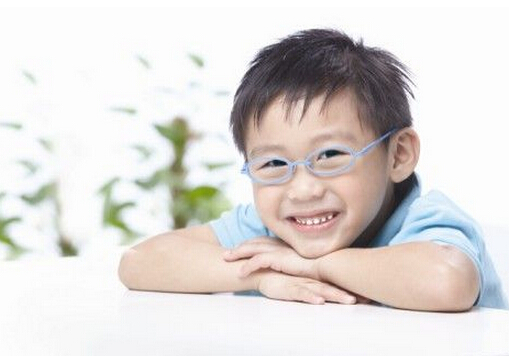 近視眼手術(shù)安全嗎?近視眼手術(shù)后遺癥