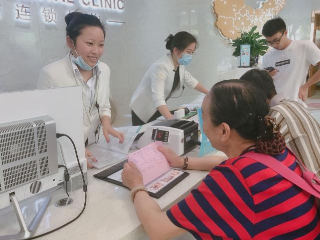 德韓口腔免費種牙、百萬補貼引爆市民種牙熱情“不出門也要來種牙”