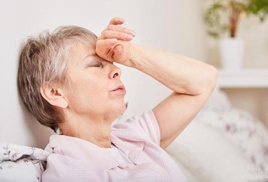 中暑了喝冰水了會有什么反應?中暑頭疼怎么辦?