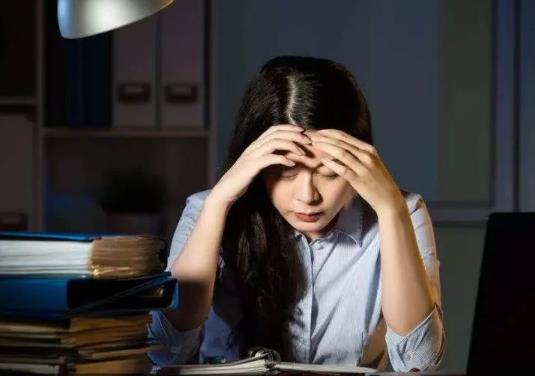 十二點以后睡足八小時可以么?規(guī)律熬夜但睡足八小時會猝死嗎