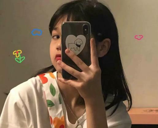 口腔白色粘膜一弄就掉是不是艾滋病?早上口腔內(nèi)壁脫落一層白膜正常嗎