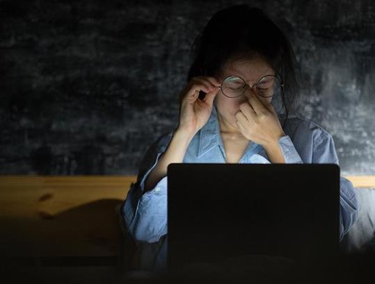 長期熬夜會有不可逆損害嗎?熬夜時心臟忽然咯噔一下是咋回事