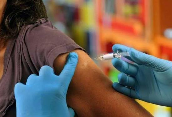 哪些人不適合打新冠加強(qiáng)針?新冠疫苗加強(qiáng)針和前兩針劑量一樣嗎