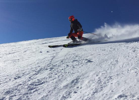 新建滑雪場(chǎng)都需要什么條件?滑雪場(chǎng)造雪機(jī)造出的雪對(duì)人體有害嗎