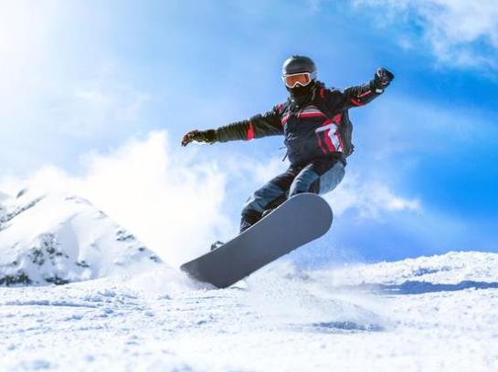 新建滑雪場(chǎng)都需要什么條件?滑雪場(chǎng)造雪機(jī)造出的雪對(duì)人體有害嗎