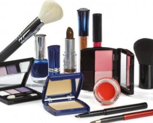 定妝噴霧真的能定妝嗎 定妝噴霧和散粉哪個好