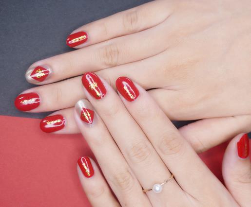 美甲起翹能補救嗎?制作穿戴甲片需要涂底膠嗎