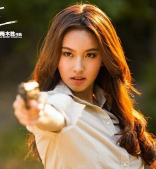 泰國最美人妖poy,poy變性前后對比照,女人看了會自卑!