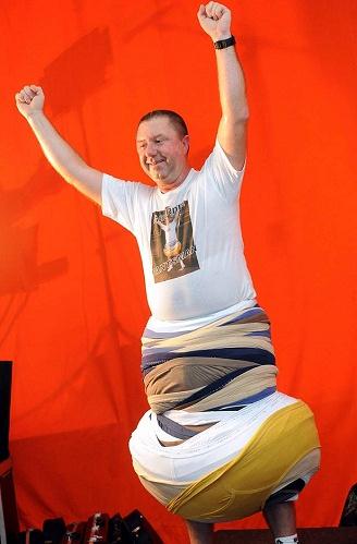 Ӣ�����ӿ��׸���302�l��ѝ�_�����缪��˹�o�