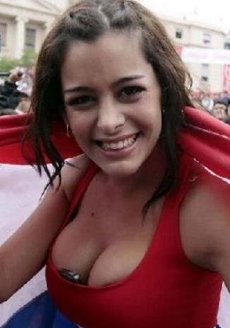 巴拉圭第一乳神 拉里薩·里克爾梅和中國(guó)乳神樊玲有一比