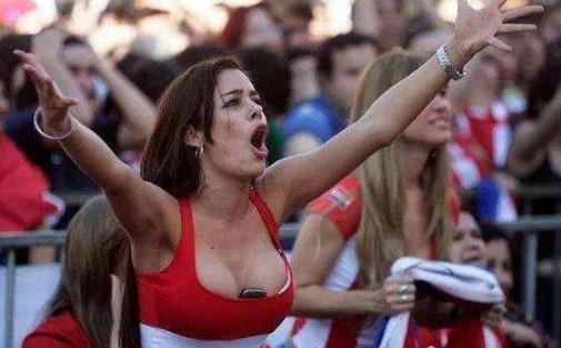 巴拉圭第一乳神 拉里薩·里克爾梅和中國(guó)乳神樊玲有一比