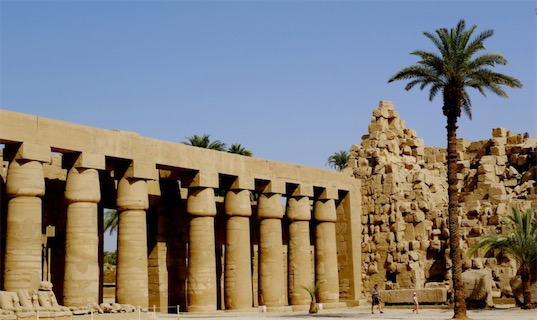 世界上規模最大的神廟群 卡爾奈克神廟群占地約18萬平方米