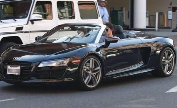 卡戴珊家族23歲肯豆榮獲年度“最賺錢模特” 年收入上億力壓眾超模