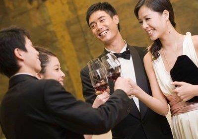 宴會禮儀:酒桌上如何說話的技巧