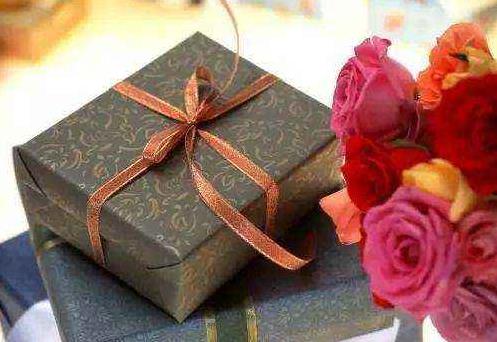 送禮說話技巧:過年給領導老師送禮說話技巧