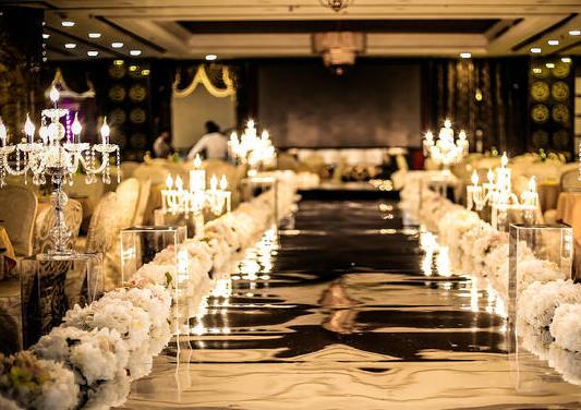 不去參加婚禮要提前多久說?去參加婚禮不包住宿怎么辦