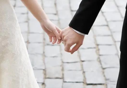 女生說手機壞了是真壞了嗎?女孩子暗示你買手機代表什么