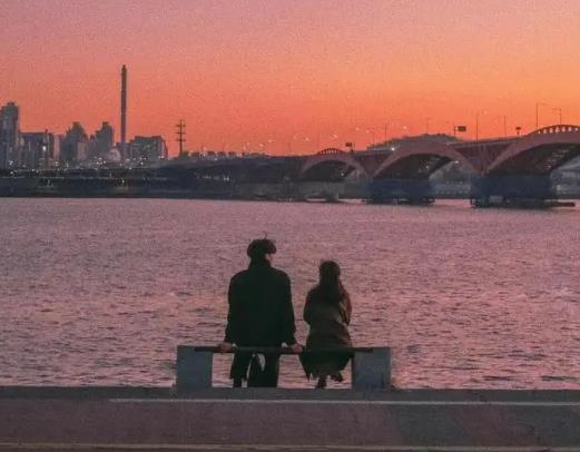 女朋友隔一段時間就提分手怎么辦?女朋友總是說分手怎么辦