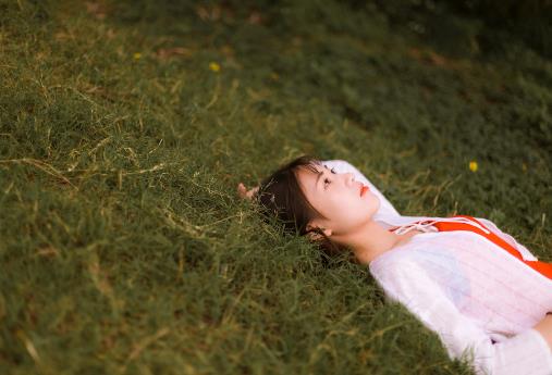 剛和男朋友確定關系尷尬應該干嘛?和男朋友剛在一起不知道聊啥