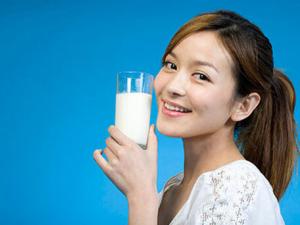 失眠的原因有哪些?有助睡眠的食物推薦