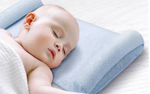 選擇怎樣的枕頭利于睡眠 如何給嬰兒選枕頭 如何保養枕頭