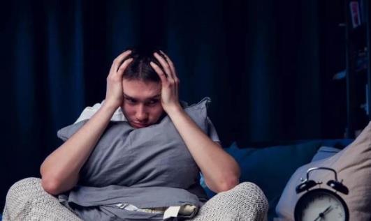 吃什么有助于提高睡眠質(zhì)量?失眠的原因有哪些?