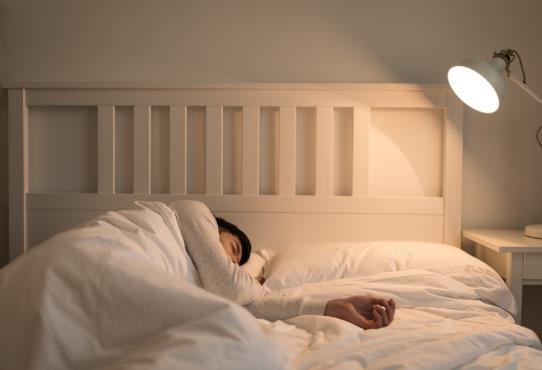 11點睡4點醒算失眠嗎?入睡容易但老是早醒要抽血檢查嗎