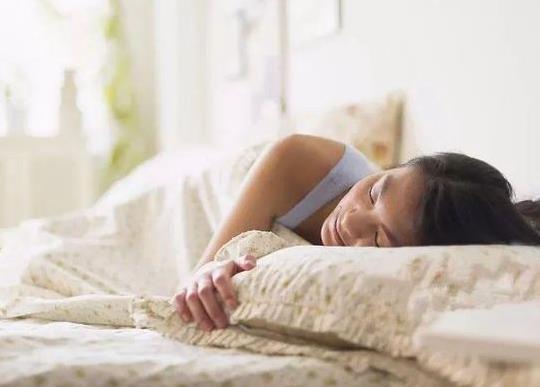 晚上睡覺容易醒反復多次怎么辦?睡覺總是半夜醒幾次是失眠嗎