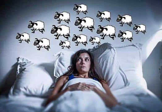 晚上閉著眼大腦卻不進入睡眠怎么辦?睡眠時間夠但白天還是犯困如何調理