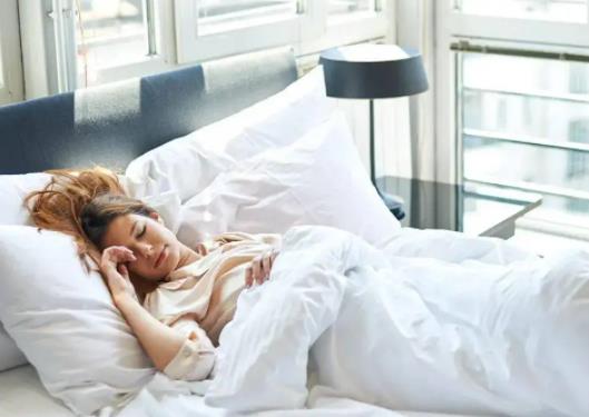 褪黑素吃多久要停一段時(shí)間?褪黑素對(duì)失眠有沒(méi)有效果