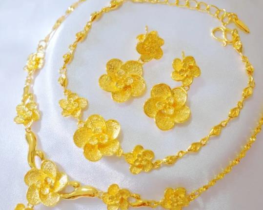 結(jié)婚三金可以借給別人結(jié)婚用嗎?三金賣(mài)了會(huì)影響婚姻嗎