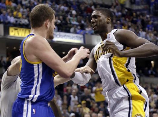 奧本山宮殿事件:步行者勇士末節群毆,5人技術犯規黑姚明遭逐