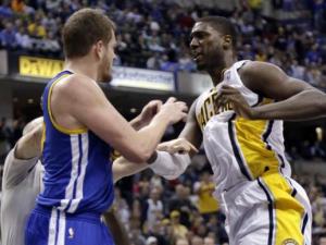 奧本山宮殿事件:步行者勇士末節群毆被重罰