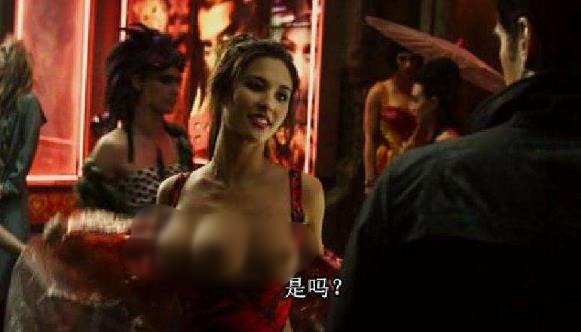 三乳女是真的嗎?全面回憶長(zhǎng)著三個(gè)乳房的美女模特(組圖)
