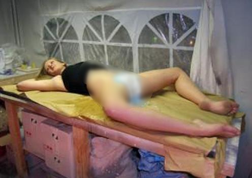 汗!英國男藝術家雕塑女陰長城 5年創作400位女性陰部復刻雕塑