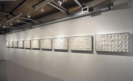 汗!英國男藝術家雕塑女陰長城 5年創作400位女性陰部復刻雕塑