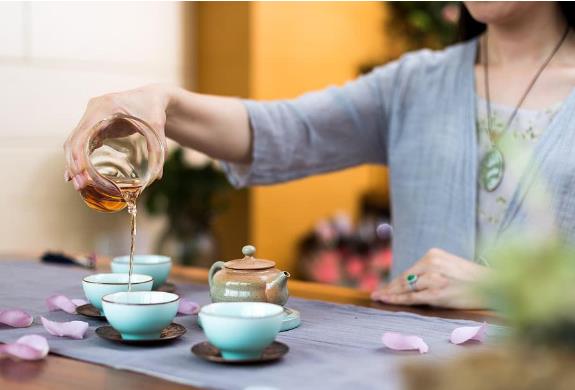 哺乳期飲食禁忌?哺乳期能喝茶嗎