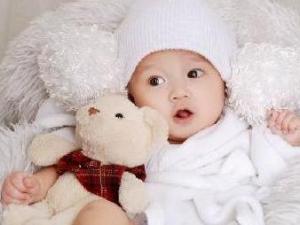 新生兒用什么枕頭好?如何選購嬰兒枕頭