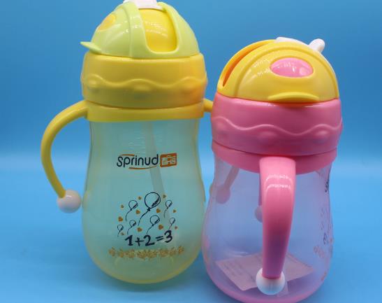 寶寶用的吸管發(fā)霉了還能用嗎?咬合吸管杯適合多大的寶寶?