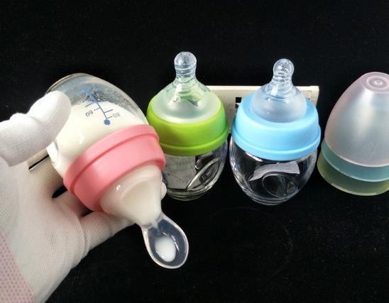 嬰兒光吸奶瓶奶卻不減少怎么辦?奶嘴怎么清洗干凈?