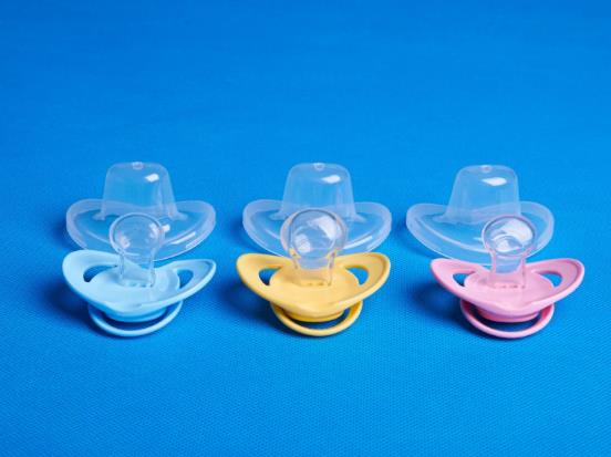 安撫奶嘴能含一晚上嗎?初生嬰兒可以用安撫奶嘴嗎?