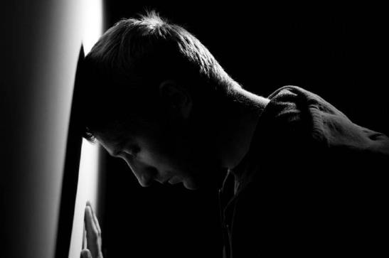 裝抑郁癥能騙過醫(yī)生嗎?為什么抑郁癥的人越來越多?