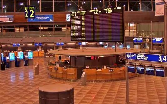 化妝品托運要開箱檢查嗎?乘飛機帶化妝品需要注意什么?