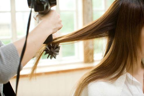 頭發護理:正確使用電吹風,吹出好發質