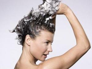 怎樣洗頭才正確?日常洗頭避免7大護(hù)發(fā)誤區(qū)