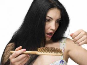 脂溢性脫發怎么辦?人每天掉多少頭發正常