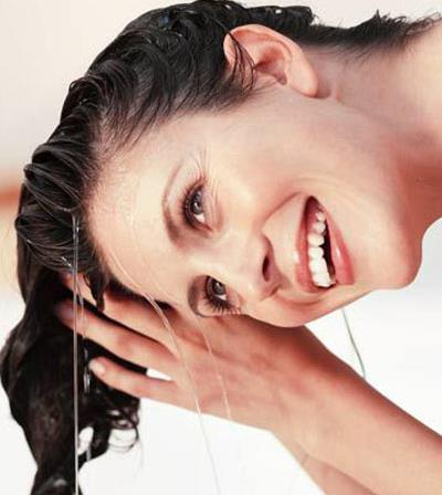 頭發發質越洗越差?教你4招正確洗頭發的方法